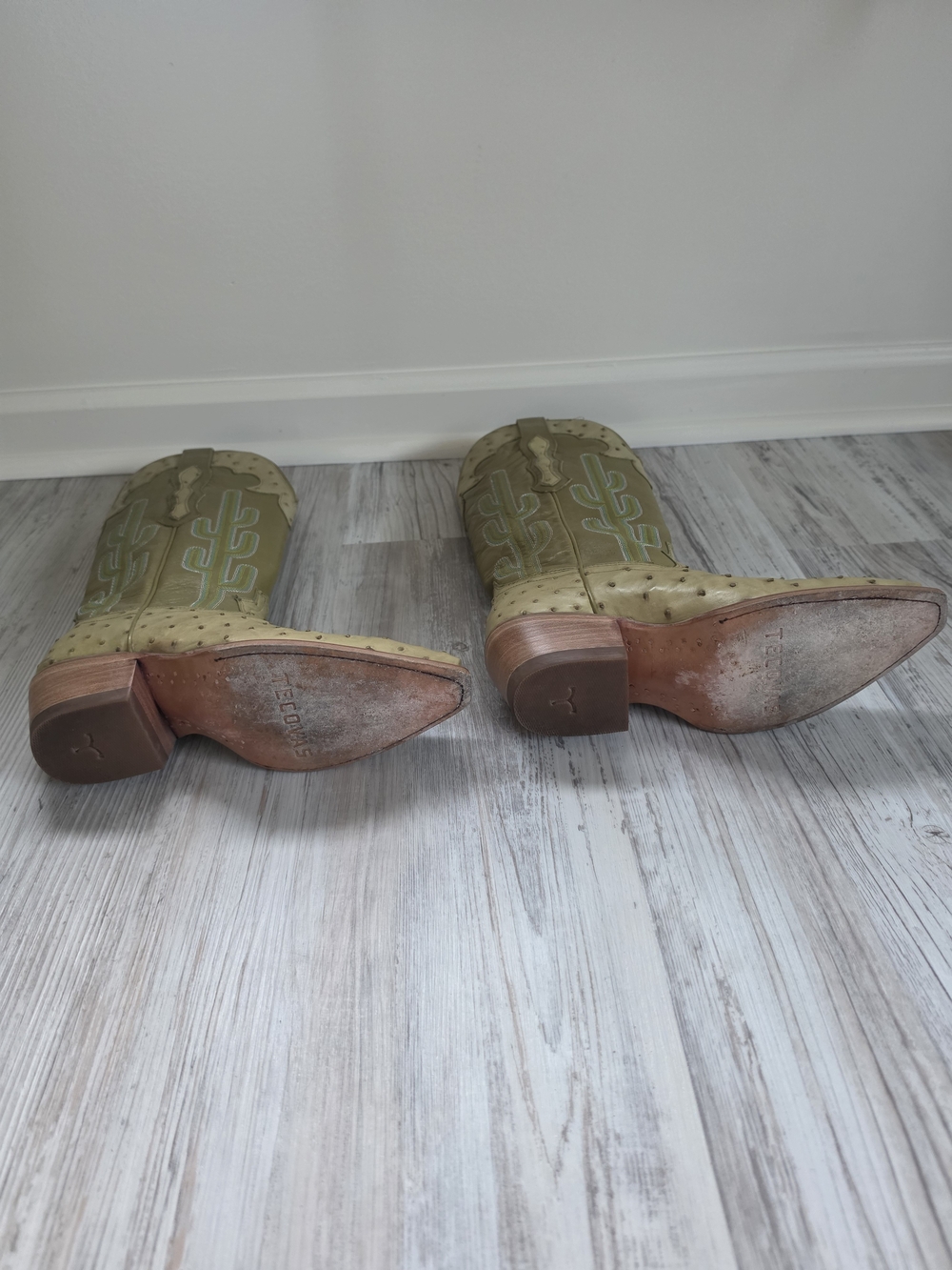 Women’s Green Ostrich Tecovas - Picture 4 of 5
